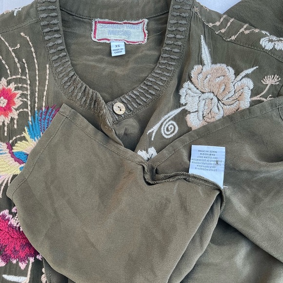 Johnny Was Green Asymmetrical Embellished Blouse - Picture 9 of 9